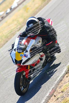 media/Oct-15-2023-TrackXperience (Sun) [[85198ff50b]]/Group 2/session 4 turn 3/